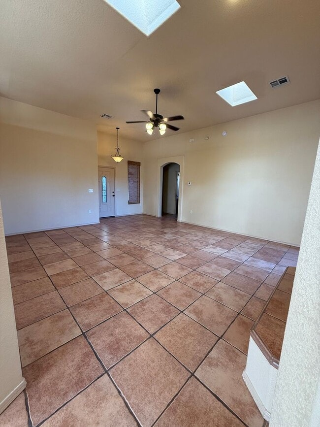 Building Photo - 4804 Camino Dos Vidas