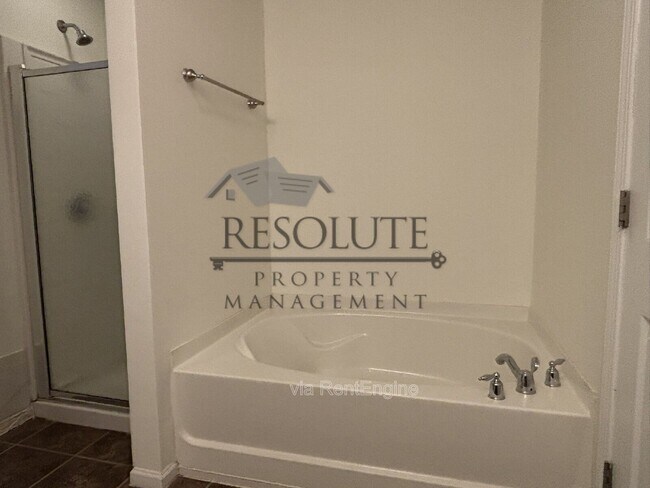 Building Photo - 318 Anterbury Dr