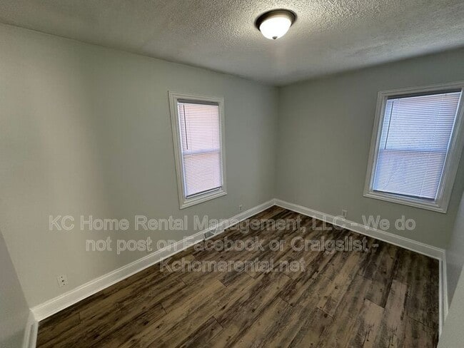 Building Photo - 2010 Bunker Ave