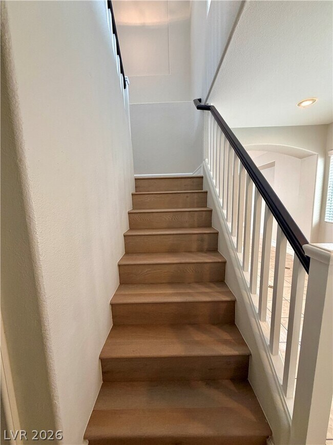 Building Photo - 299 Dogleg Dr