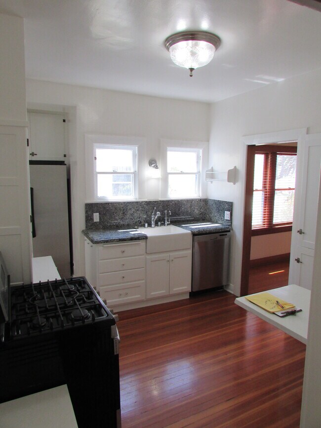 Kitchen - view 1 - 2217 A Ocean Ave - 2213 Ocean Ave