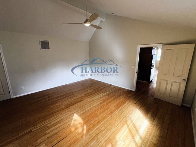 Building Photo - 668 W Paseo Del Mar