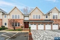 Building Photo - 14 Hemlock Lane