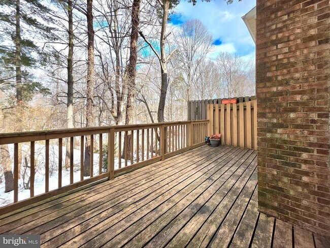 Building Photo - 2520 Doverhill Ct