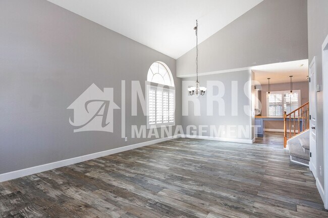 Building Photo - Beautiful Two-Story Home Located in Missio...