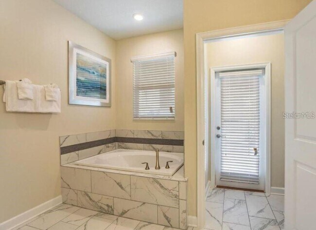 Building Photo - 1575 Plunker Dr