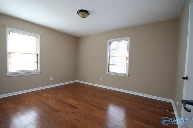 Building Photo - 4412 Gazette Dr SW