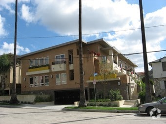 Primary Photo - 2020 Dracena Dr