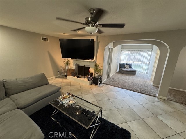 Building Photo - 5998 Mona Bell Ct