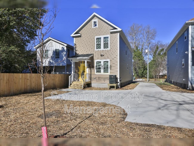 Building Photo - 739 A Ave