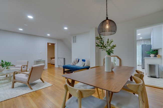 Living/Dining Room - 7917 Schuyler Ct