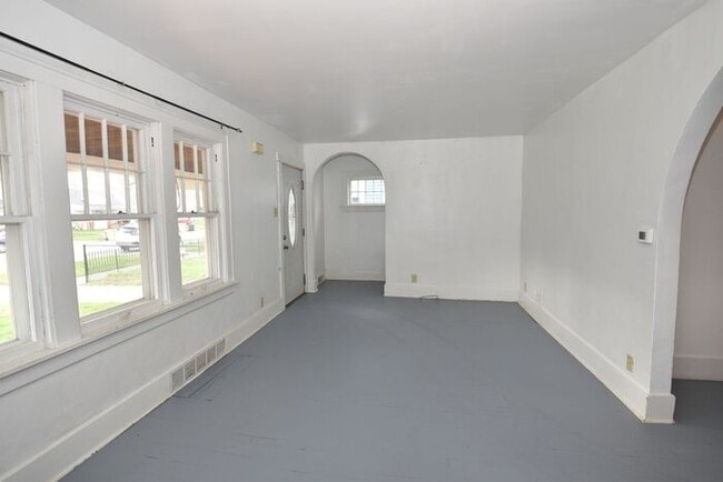 Building Photo - River Park Charming 3 bedroom Single Famil...