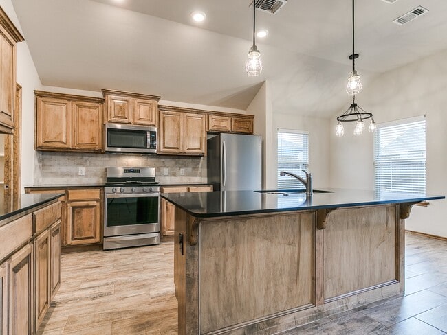 Building Photo - 3421 Pagoda Pead Dr