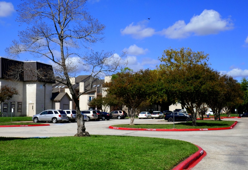 Building Photo - 206 Plaza Verde Dr