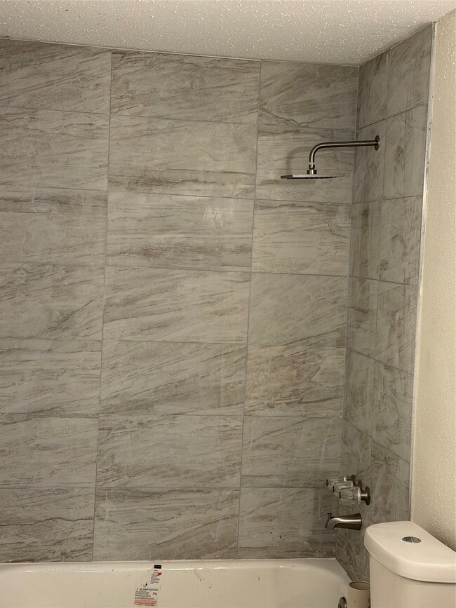 Building Photo - 13139 Pebblewalk Cir S