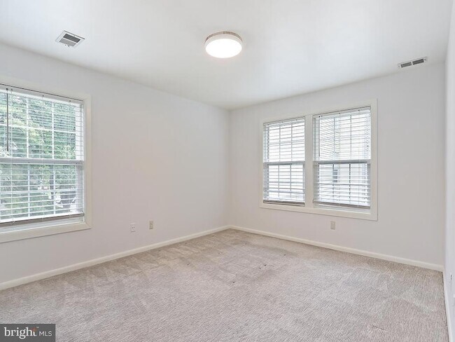 Building Photo - 107 Delamere Dr