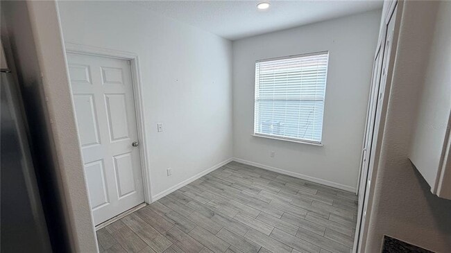 Building Photo - 456 Knollwood Dr