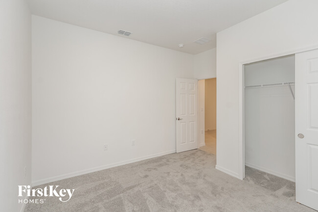Building Photo - 568 Crown Rose Dr