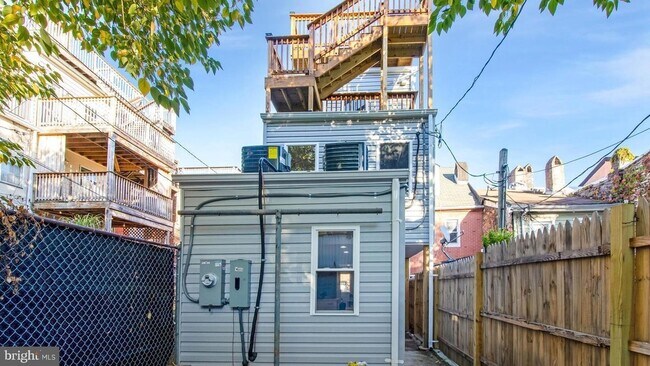 Building Photo - 304 S Wolfe St