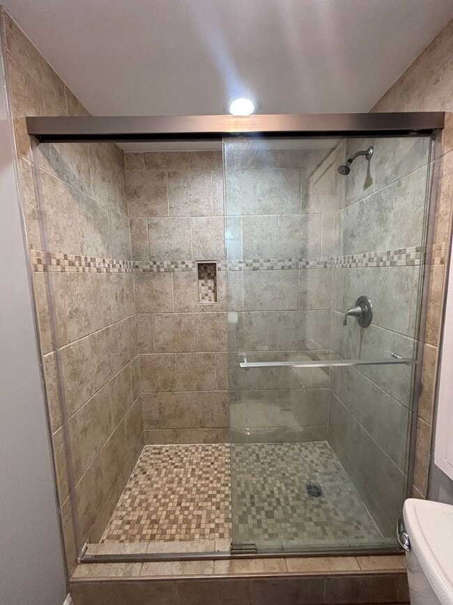 Building Photo - 449 Missimer Ln