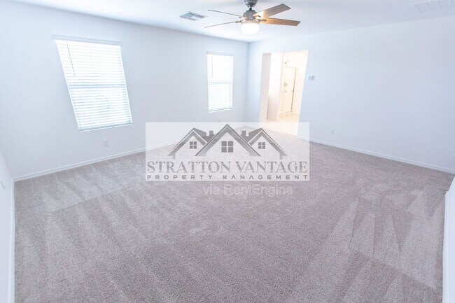 Building Photo - 14231 W El Cortez Pl