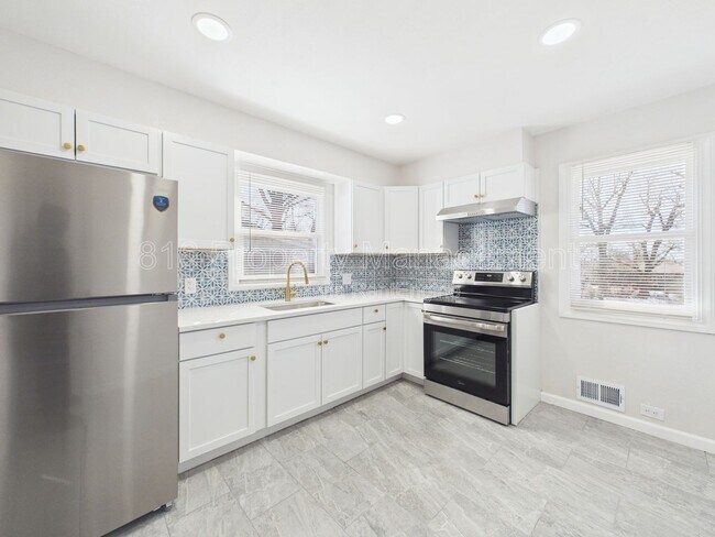 Building Photo - 4730 Richmond Ave