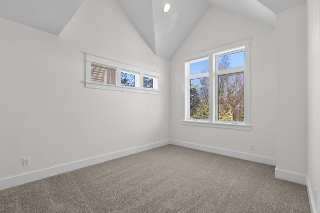 Building Photo - 3Bd/3Ba Seattle Townhouse