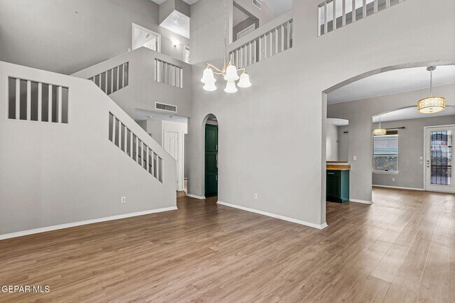 Building Photo - 10737 Pleasant Sand Dr