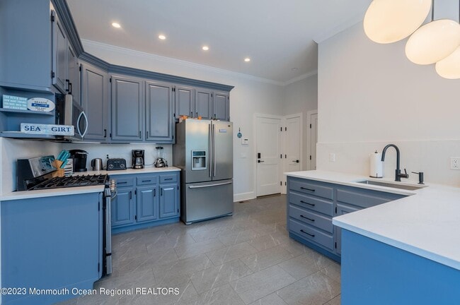 Building Photo - A623 Brooklyn Blvd