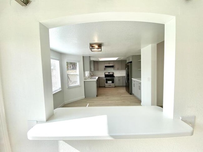 Building Photo - 1847 Lotus Ct