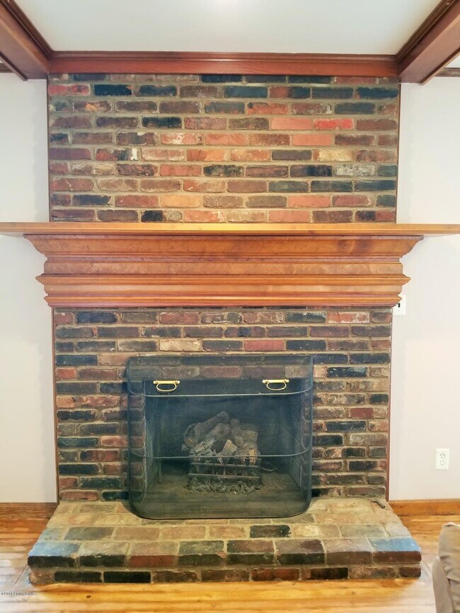 Building Photo - 8203 Camberley Dr