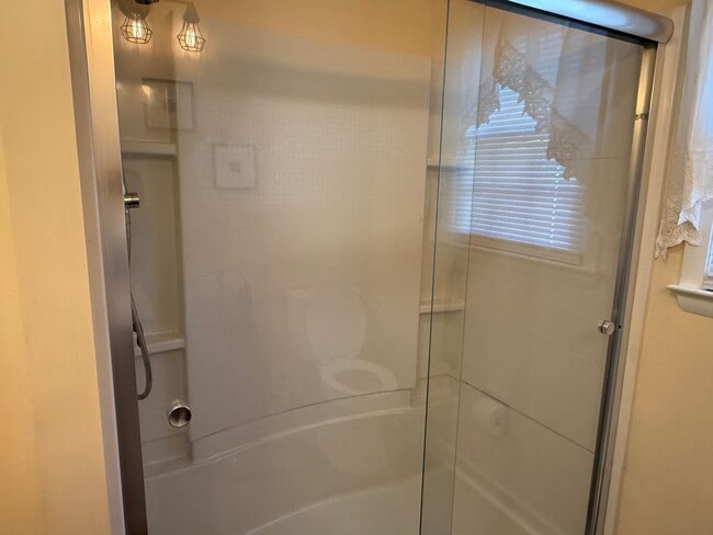 Building Photo - Intro to Homesteading! 3/1 furnished Property for rent