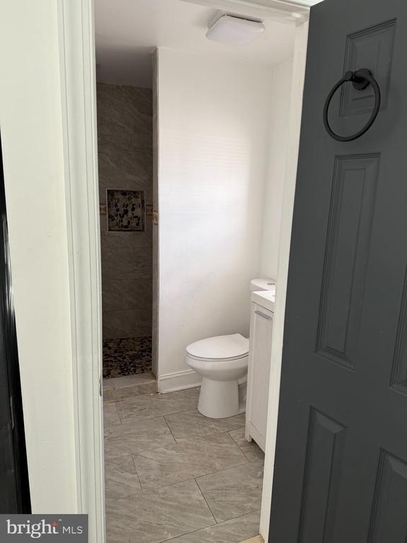 Building Photo - 6135 Vine St