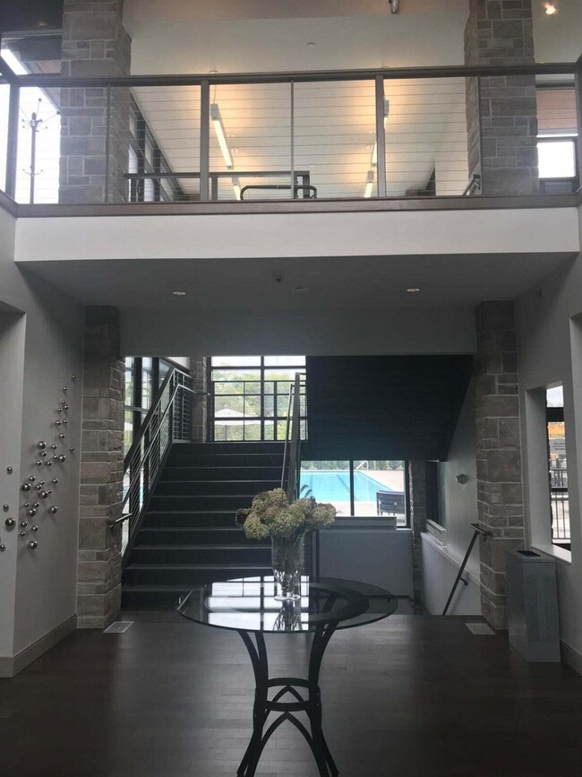 Building Photo - 2780 Ashcombe Dr.