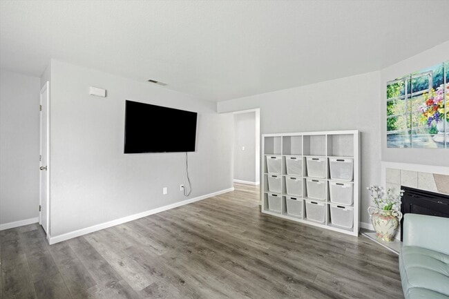 Building Photo - AVAILABLE SEPTEMBER!!!! Beautiful 3bed/2bath house in Pasco, Washington. - APPLY NOW!!!