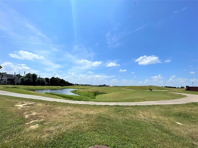 Building Photo - 16407 Stone Prairie Dr