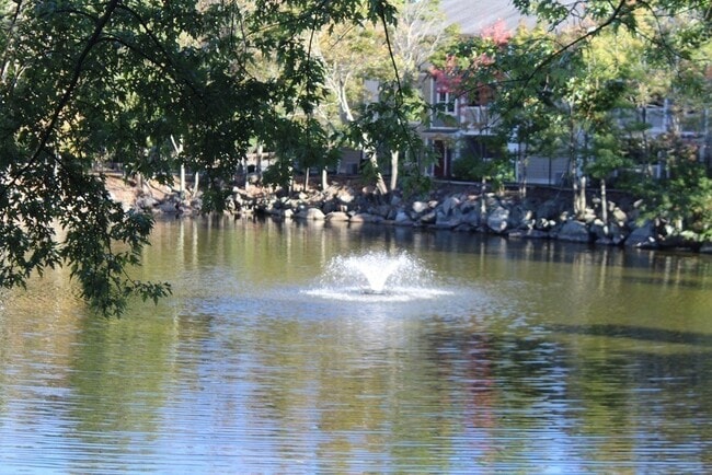 Building Photo - 26 Beacon St