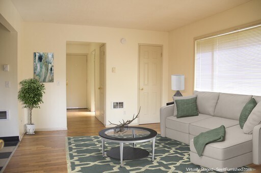 Building Photo - Corner 1bed, great location, bike storage,...