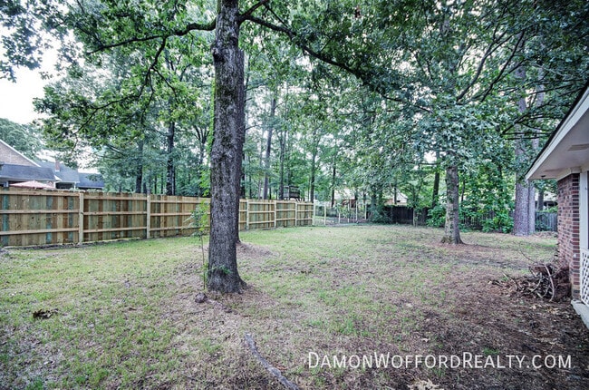 Building Photo - 502 Pelahatchie Shore Dr
