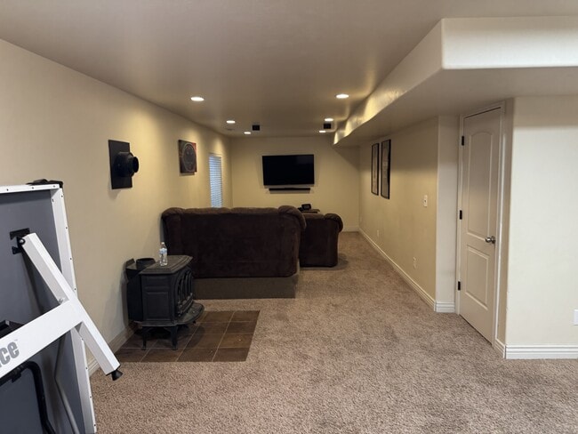 Building Photo - 236 Acord Way