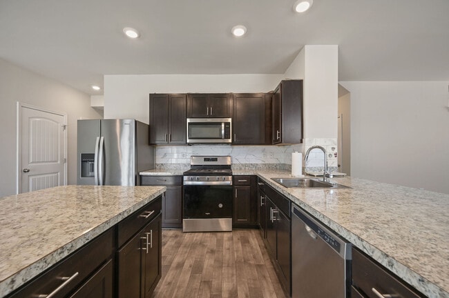 Building Photo - 387 Mardella Dr