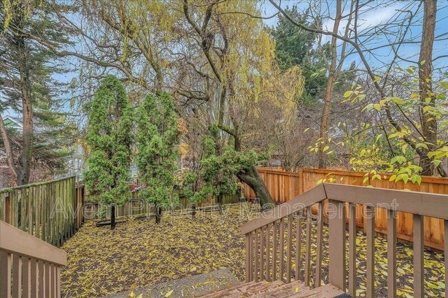 Building Photo - 55 NE Cook St