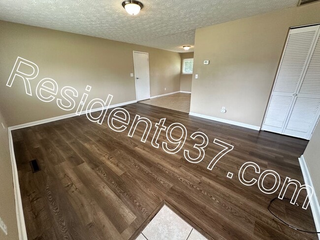 Building Photo - 3 Bed 2 Bath Home In Huber