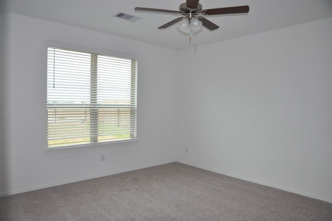 Building Photo - 5703 Aurora Grns Ln