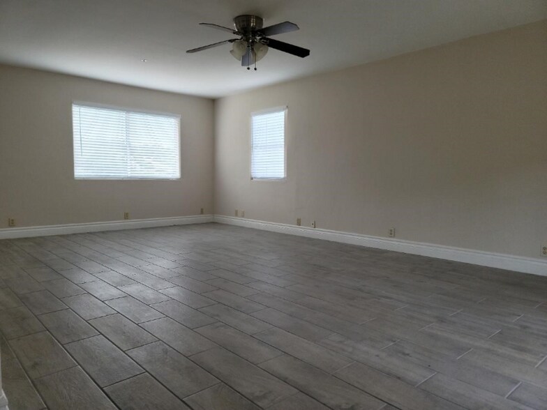 Building Photo - 4209 Alpine Blvd