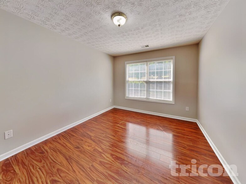 Building Photo - 515 Plantation Creek Dr