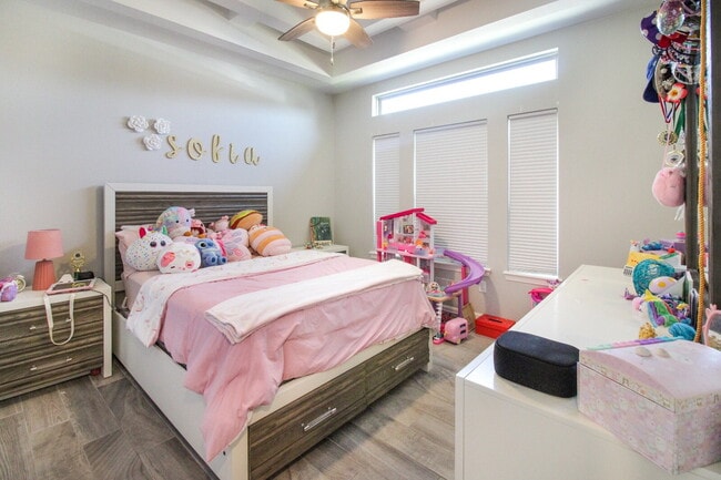 Building Photo - 4005 Water Lily Ave