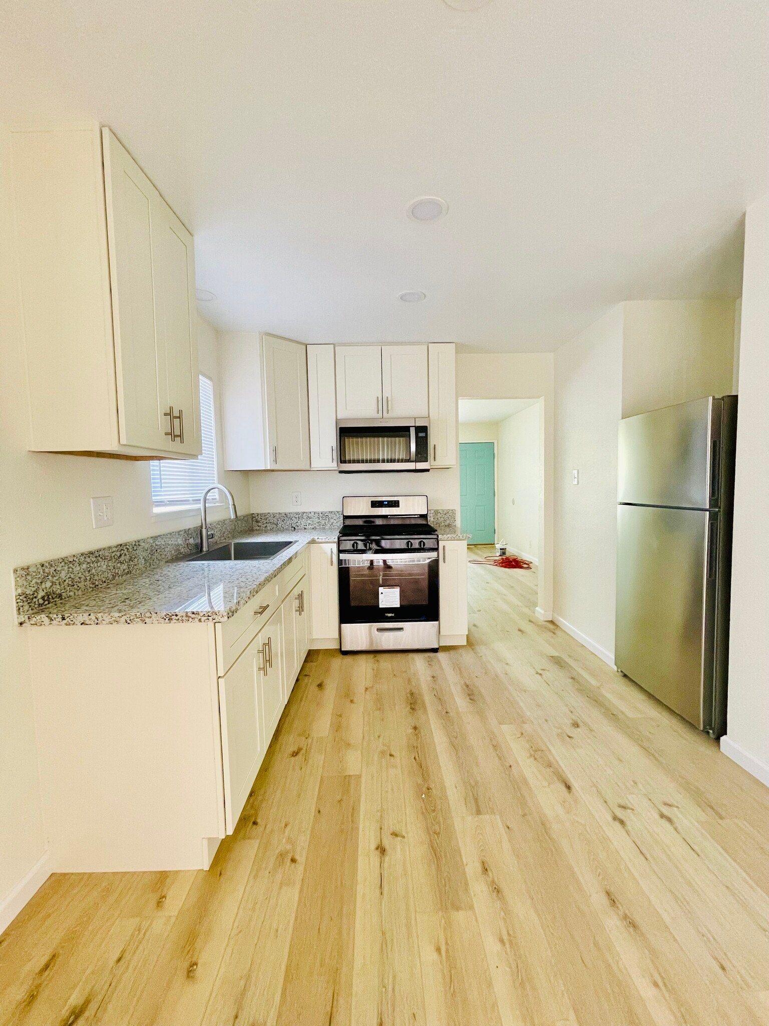 Building Photo - 1812 Rose Ave