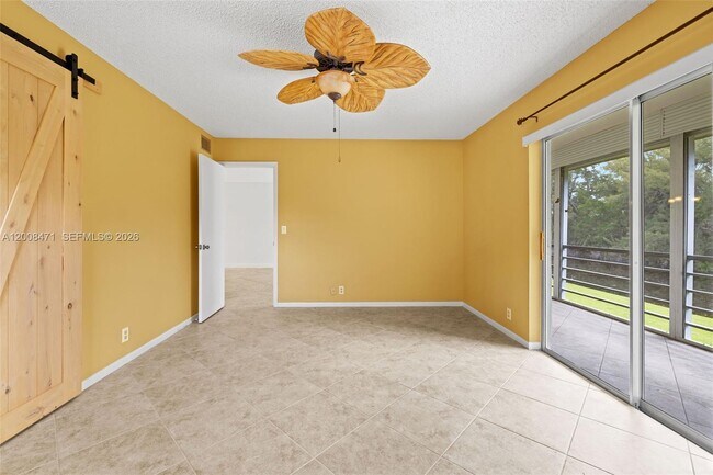 Building Photo - 110 Lake Meryl Dr