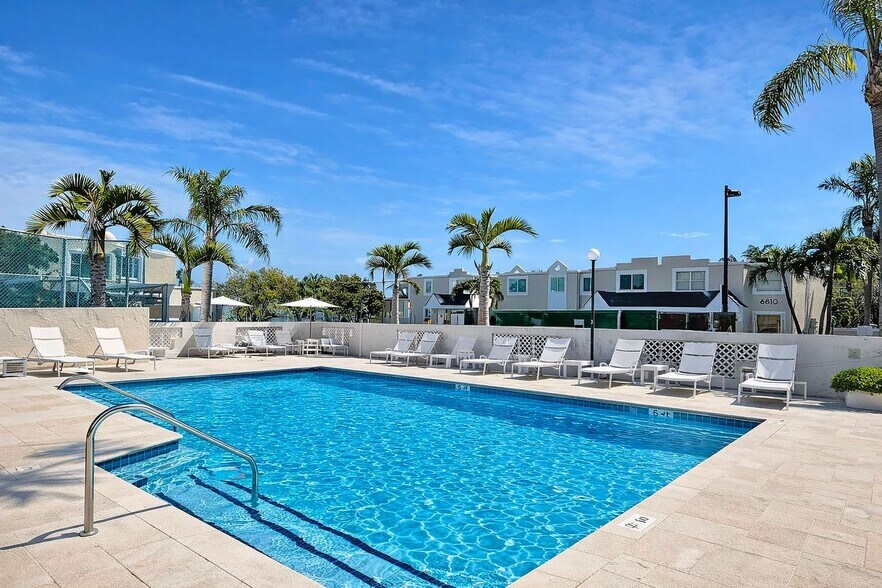 Building Photo - 6840 SW 45th Ln